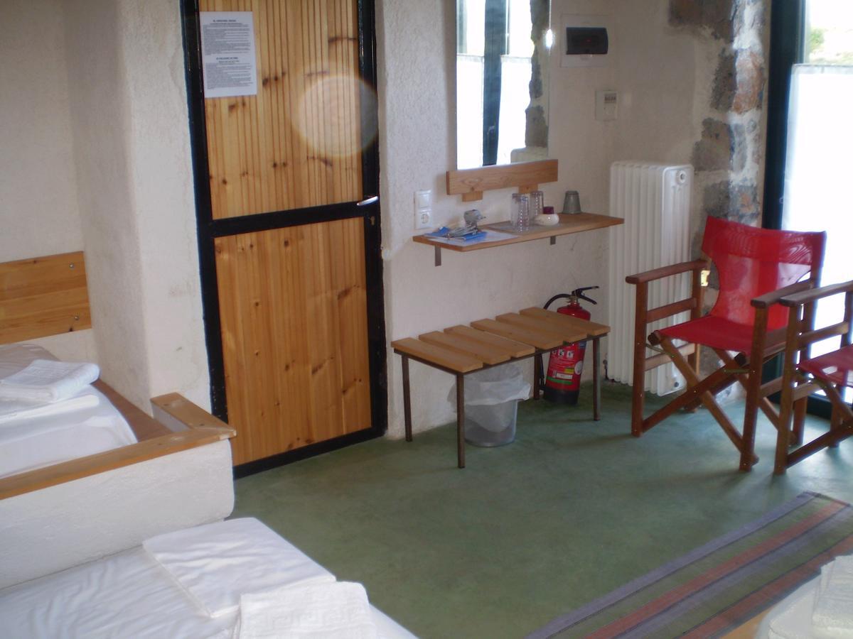 Arachovitika Kalivia Otel Karyes Oda fotoğraf